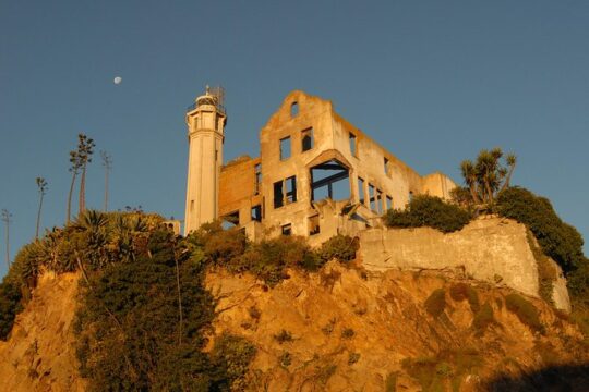 Alcatraz and Golden Gate Bridge to Sausalito Guided Bike Tour