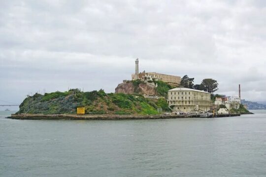 San Francisco Alcatraz App Guided Tour with Cruise and Jail House